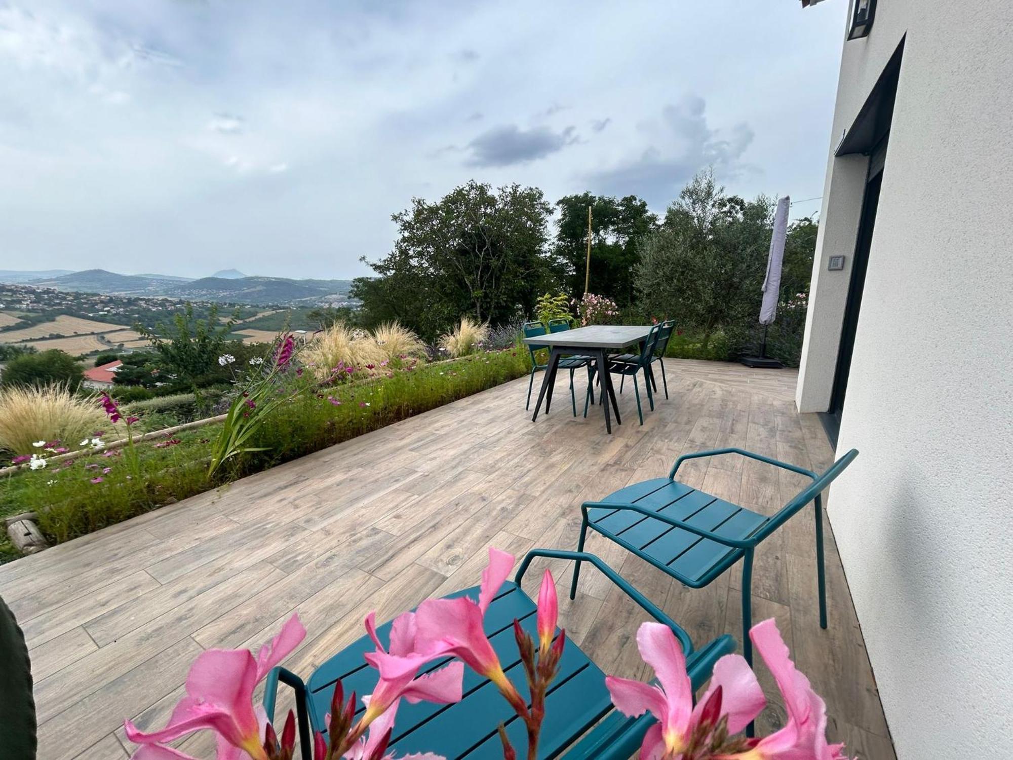 L'Alphonsine Vila Veyre-Monton Exterior foto